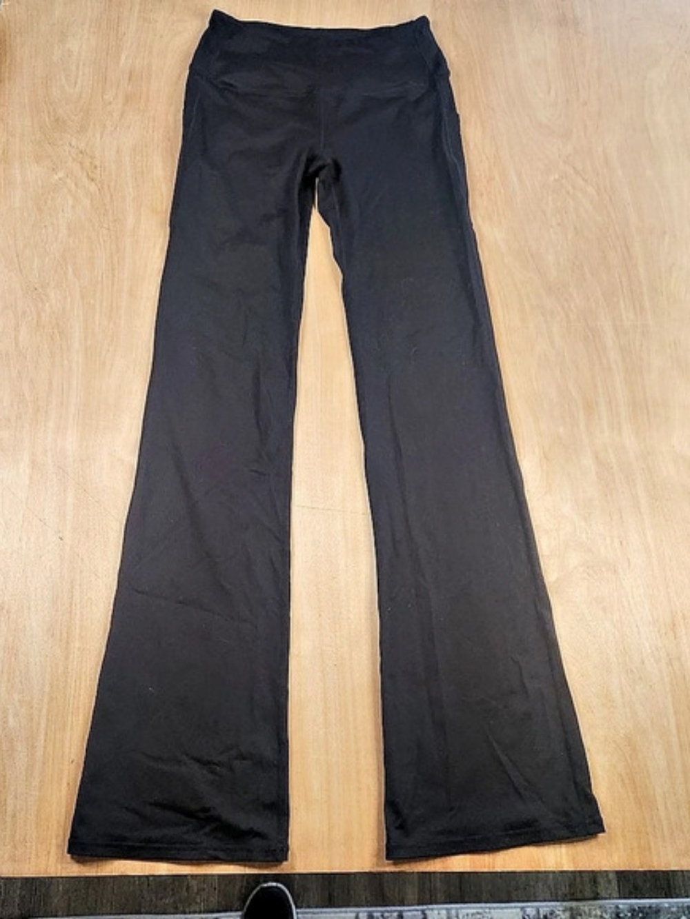 Womens Black Super-High-Rise Flared Yoga Pant With Pockets S